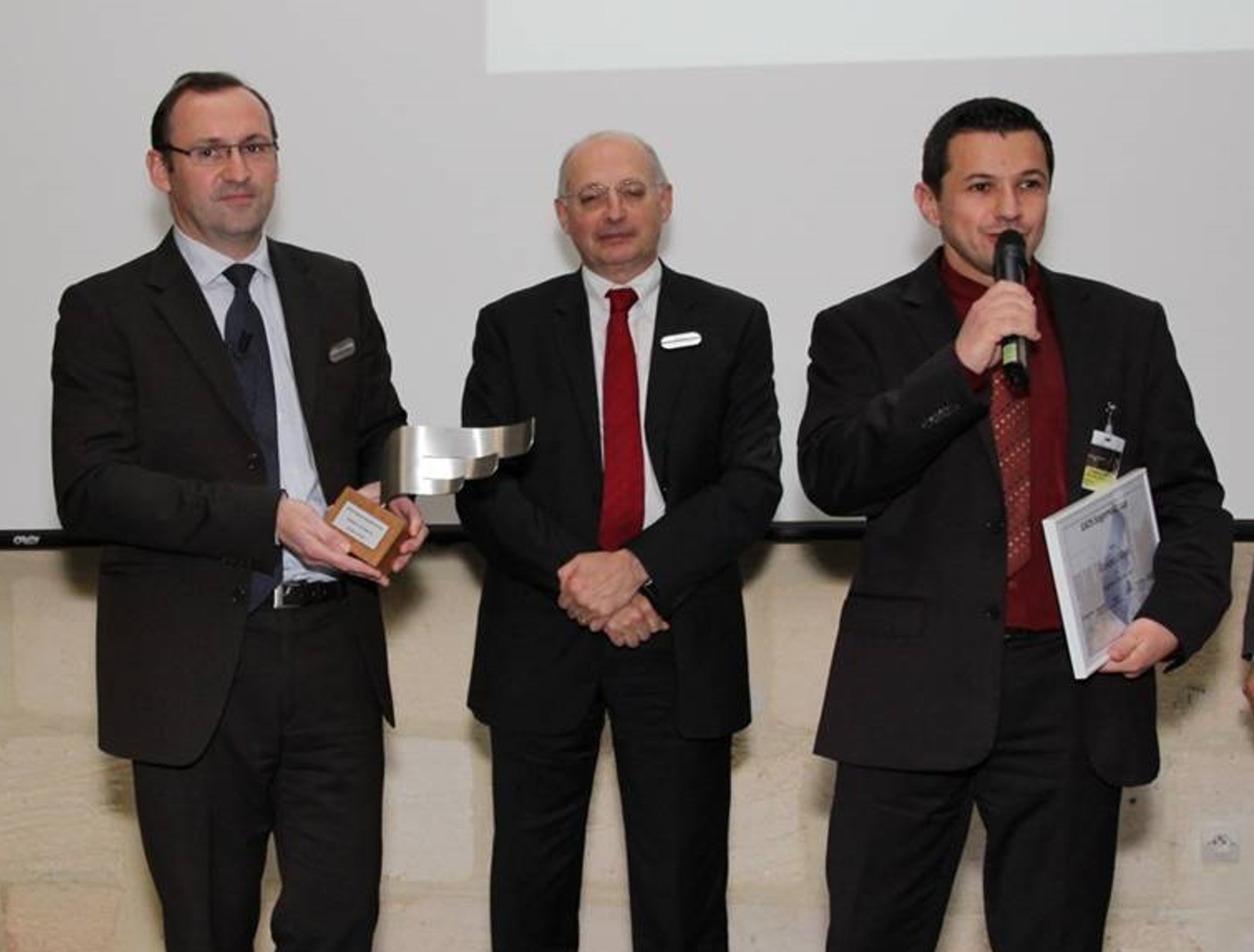 LAUAK « Fournisseur de l’année 2011 » par EADS SOGERMA