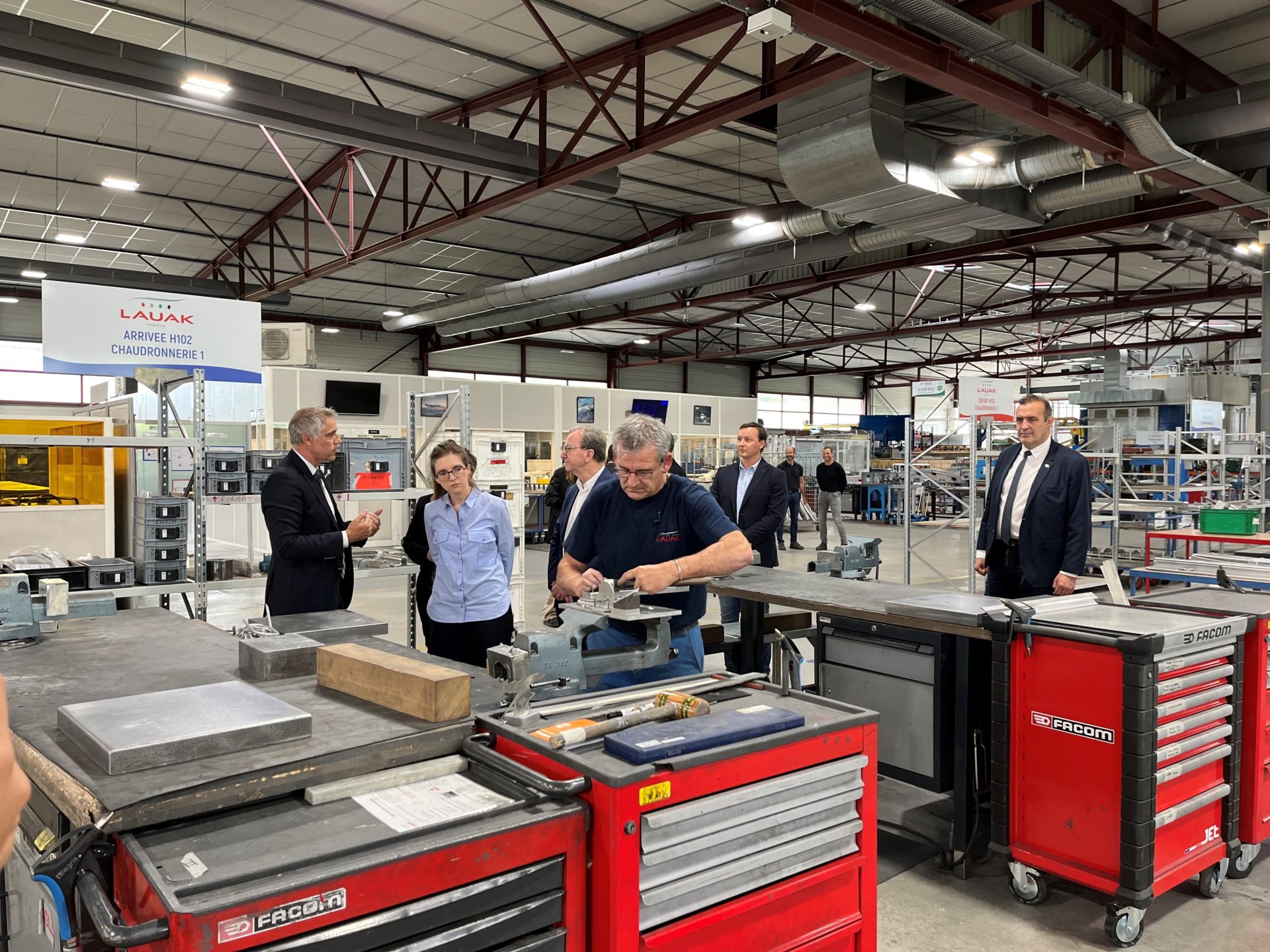 Visite de la Ministre Aurore BERGÉ à LAUAK ESKOLA